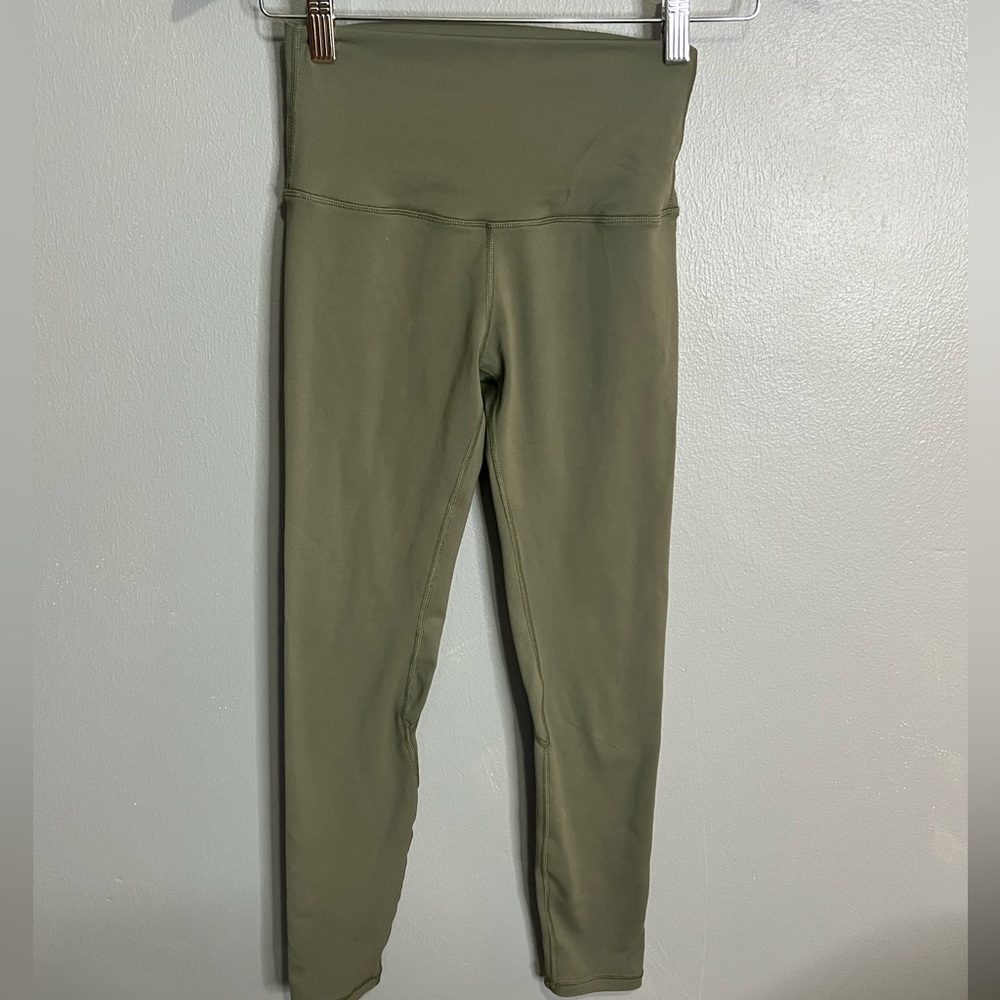 LULULEMON GREEN HIGH WAISTED YOGA PANTS SZ 0